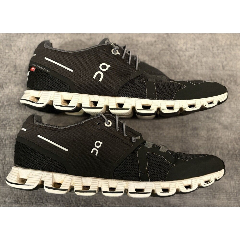 On Cloud 5 Black White Running Shoes Women’s Size 8.5